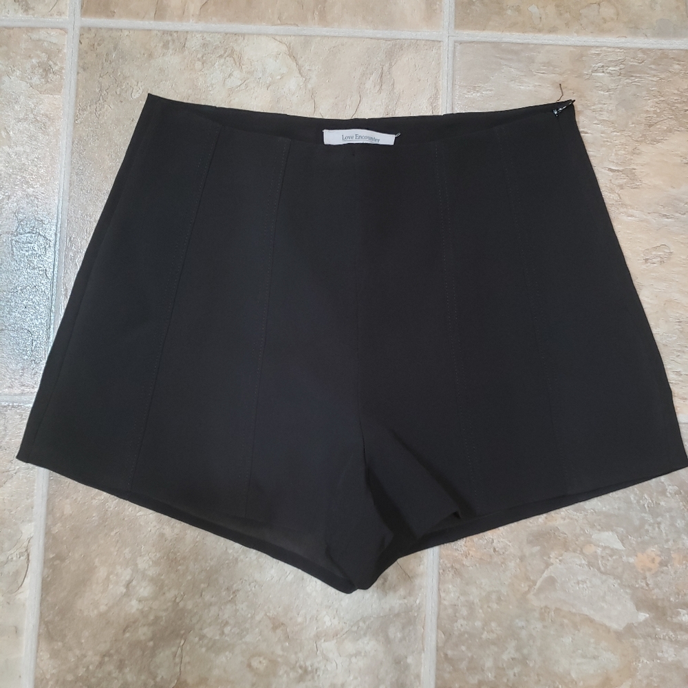 Love Encounter Shorts